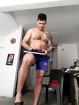 Snapshot of King_russo chatting on November 7, 2025, 8:09 pm King russo online show from November 7, 2025, 8:09 pm