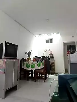 samanta rosas1 online show from January 15, 2025, 2:56 pm