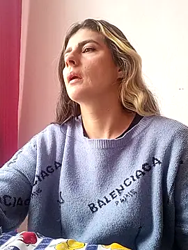 samanta rosas1 online show from September 9, 2025, 1:32 pm