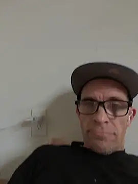 DirkD916 online show from December 20, 2025, 8:49 pm