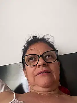 Sharongirl07 online show from May 3, 2026, 3:40 pm