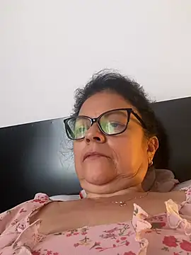 Snapshot of Sharongirl07 chatting on August 2, 2026, 2:26 pm Sharongirl07 online show from August 2, 2026, 2:26 pm