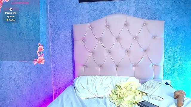 jennaa milf  online show from January 12, 2025, 11:15 pm