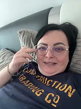 Amandamuller1982 online show from December 19, 2024, 11:07 am