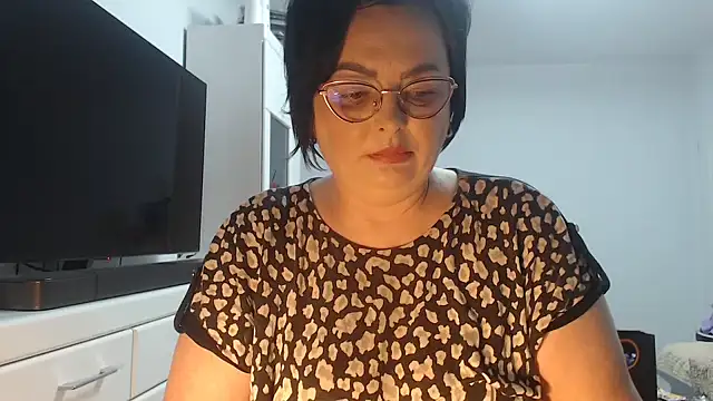 Amandamuller1982 online show from June 7, 2026, 10:24 pm