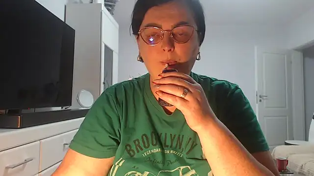 Amandamuller1982 online show from June 12, 2026, 7:07 am