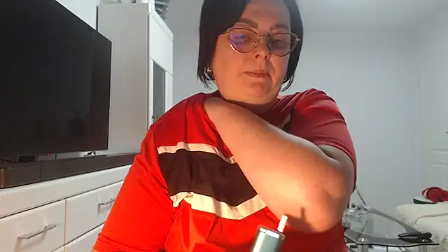 Amandamuller1982 online show from June 18, 2026, 10:36 pm