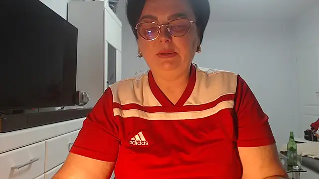 Amandamuller1982 online show from June 25, 2026, 8:35 pm