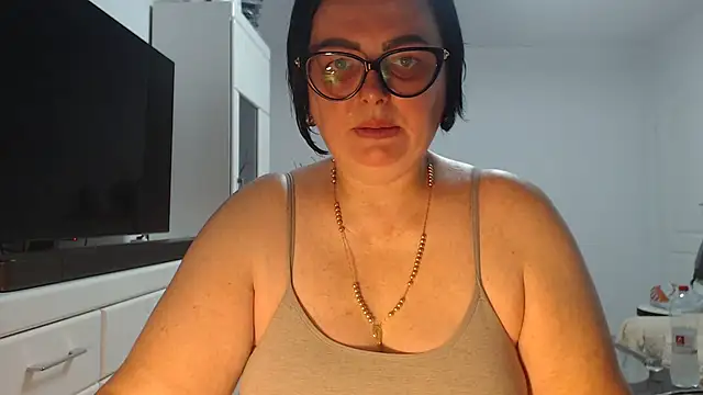Amandamuller1982 online show from July 1, 2026, 8:19 pm