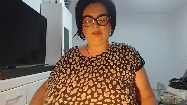 Amandamuller1982 online show from July 8, 2026, 10:36 pm