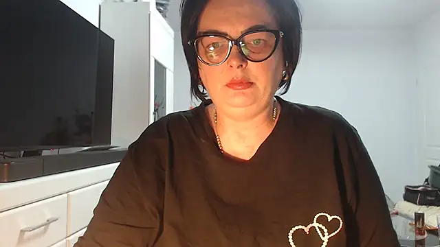 Amandamuller1982 online show from July 10, 2026, 8:33 pm