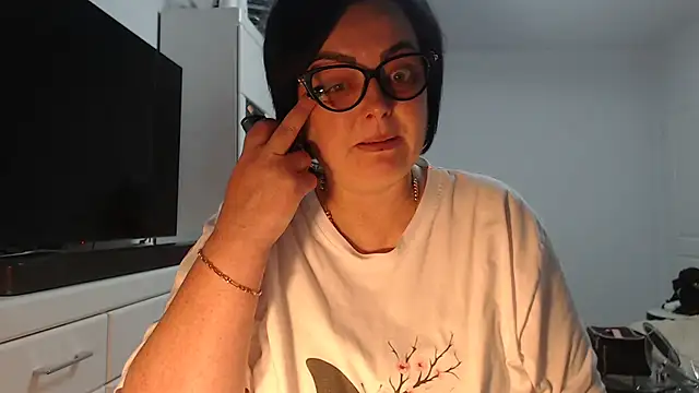 Amandamuller1982 online show from July 13, 2026, 11:07 pm