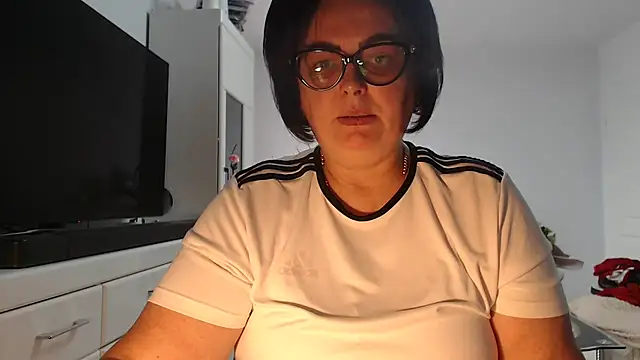 Amandamuller1982 online show from July 22, 2026, 12:30 pm