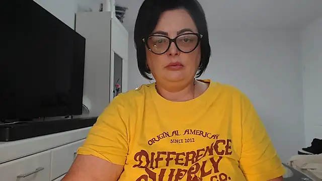 Amandamuller1982 online show from July 23, 2026, 1:09 pm