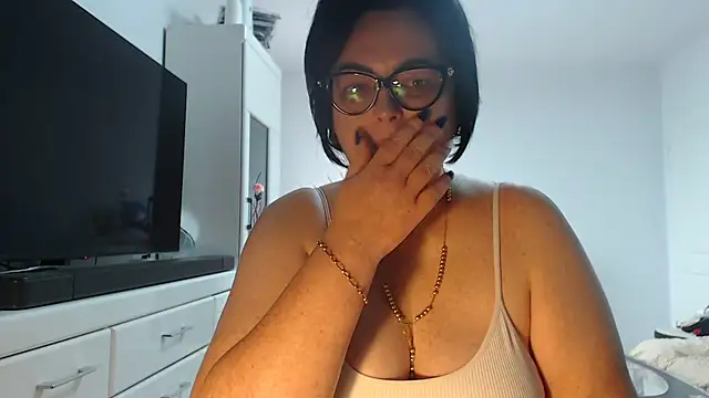 Amandamuller1982 online show from July 24, 2026, 7:17 am