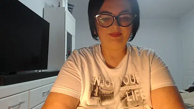 Amandamuller1982 online show from July 25, 2026, 10:40 pm