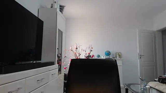 Amandamuller1982 online show from August 5, 2026, 6:16 am