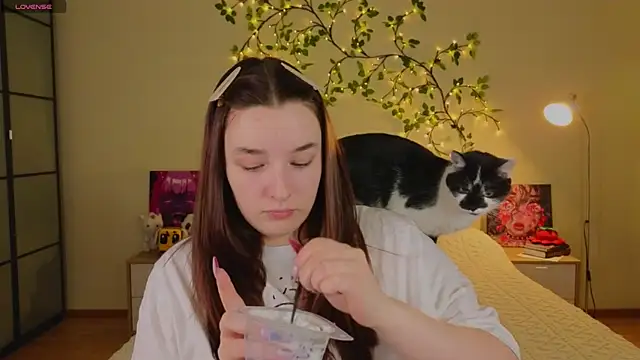 Snapshot of CookyDaisy chatting on March 26, 2026, 8:47 pm CookyDaisy online show from March 26, 2026, 8:47 pm