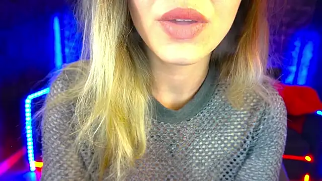 Snapshot of SashaBloom__ chatting on February 11, 2025, 4:56 pm SashaBloom online show from February 11, 2025, 4:56 pm