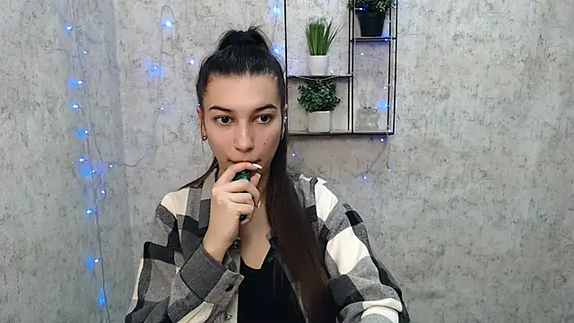 KarolinaRosse  online show from February 17, 2025, 10:07 am
