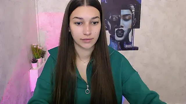 Snapshot of KarolinaRosse_ chatting on October 18, 2025, 5:43 am KarolinaRosse online show from October 18, 2025, 5:43 am
