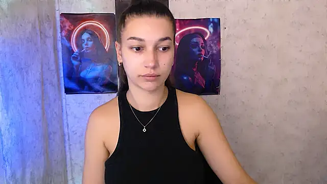 Snapshot of KarolinaRosse_ chatting on October 20, 2025, 5:41 am KarolinaRosse online show from October 20, 2025, 5:41 am