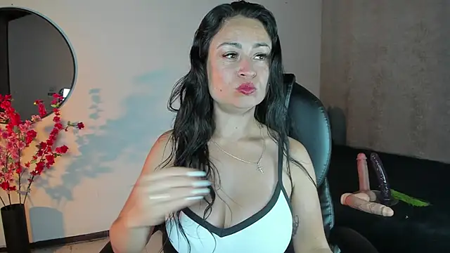 SaraMilf 69 online show from October 3, 2025, 2:14 pm