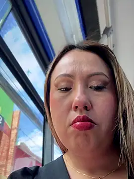 Snapshot of VIOLETA-25_ chatting on November 18, 2025, 2:54 pm VIOLETA-25 online show from November 18, 2025, 2:54 pm