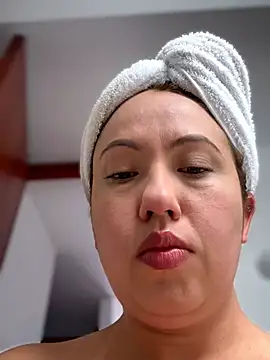 VIOLETA-25  online show from March 26, 2026, 3:06 pm