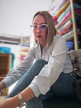 VIOLETA-25  online show from June 24, 2026, 3:44 pm