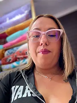 VIOLETA-25  online show from June 25, 2026, 4:11 pm
