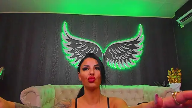 Snapshot of anemarieejolie chatting on January 31, 2025, 5:32 pm anemarieejolie online show from January 31, 2025, 5:32 pm