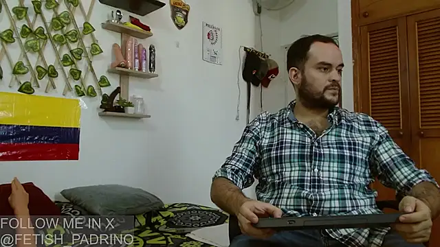 fetish padrino online show from March 14, 2025, 3:03 pm