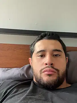 Snapshot of LATINMOBB chatting on December 3, 2024, 3:55 pm LATINMOBB online show from December 3, 2024, 3:55 pm