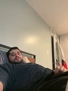 Snapshot of LATINMOBB chatting on December 9, 2024, 1:45 pm LATINMOBB online show from December 9, 2024, 1:45 pm