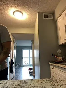 Snapshot of LATINMOBB chatting on December 9, 2024, 7:39 pm LATINMOBB online show from December 9, 2024, 7:39 pm