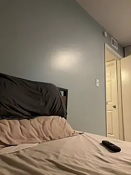 Snapshot of LATINMOBB chatting on December 14, 2024, 6:13 am LATINMOBB online show from December 14, 2024, 6:13 am