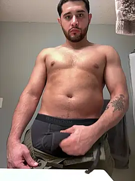 Snapshot of LATINMOBB chatting on January 12, 2025, 12:49 am LATINMOBB online show from January 12, 2025, 12:49 am