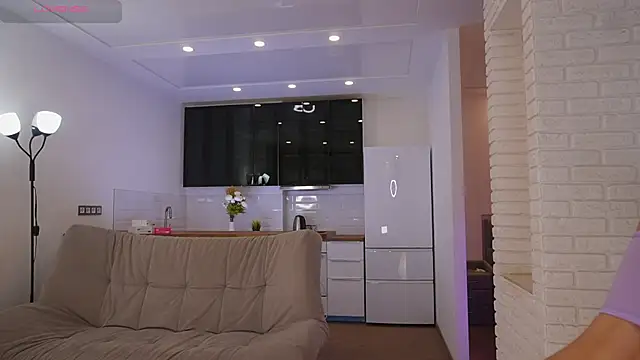 Snapshot of Kelly_Haren chatting on November 12, 2025, 8:41 pm Kelly Haren online show from November 12, 2025, 8:41 pm