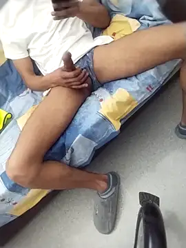 Snapshot of mehdi-l7away chatting on February 28, 2026, 2:40 pm mehdi-l7away online show from February 28, 2026, 2:40 pm