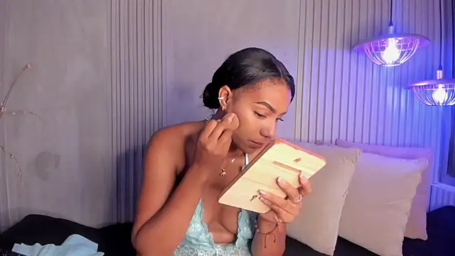 ChloeTayylor  online show from January 5, 2025, 9:26 am