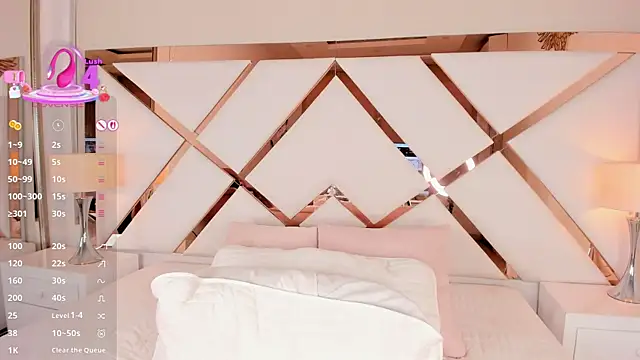 ChloeTayylor  online show from September 30, 2025, 7:41 pm