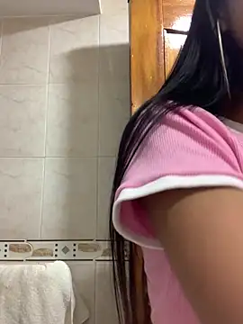 bonnie 18x online show from December 21, 2024, 2:09 am