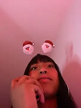 bonnie 18x online show from December 24, 2024, 8:44 am