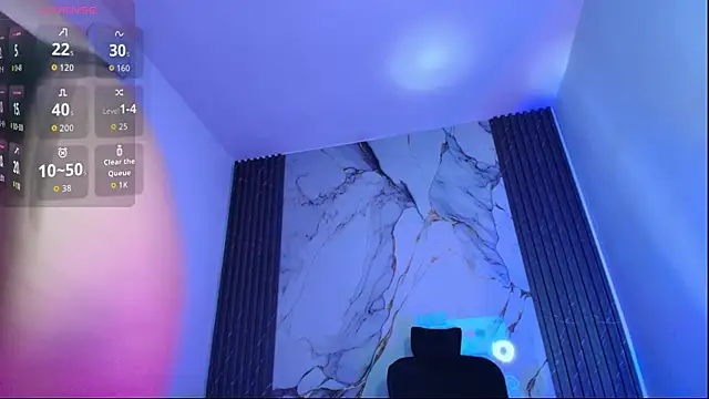 luccianagreyy online show from April 23, 2026, 12:29 pm
