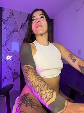luccianagreyy online show from May 20, 2026, 11:27 am