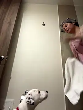 PoliBenett  online show from October 3, 2025, 5:10 pm