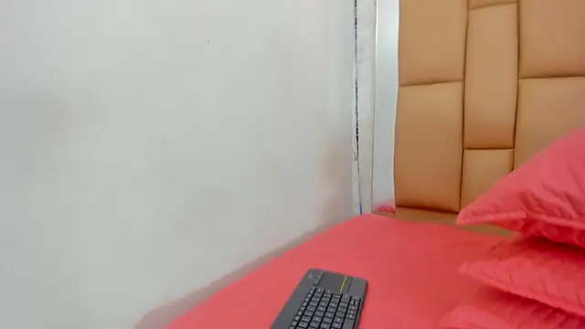 Amy wats0n online show from December 21, 2024, 7:38 pm