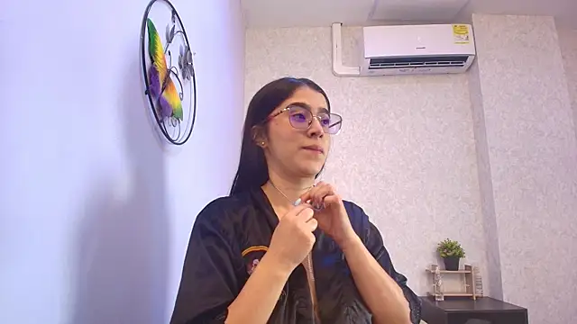 Amy wats0n online show from December 19, 2025, 7:10 pm