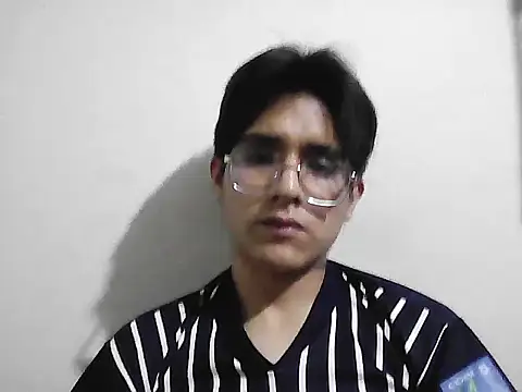 Snapshot of HardDick2 chatting on March 5, 2026, 5:03 am HardDick2 online show from March 5, 2026, 5:03 am